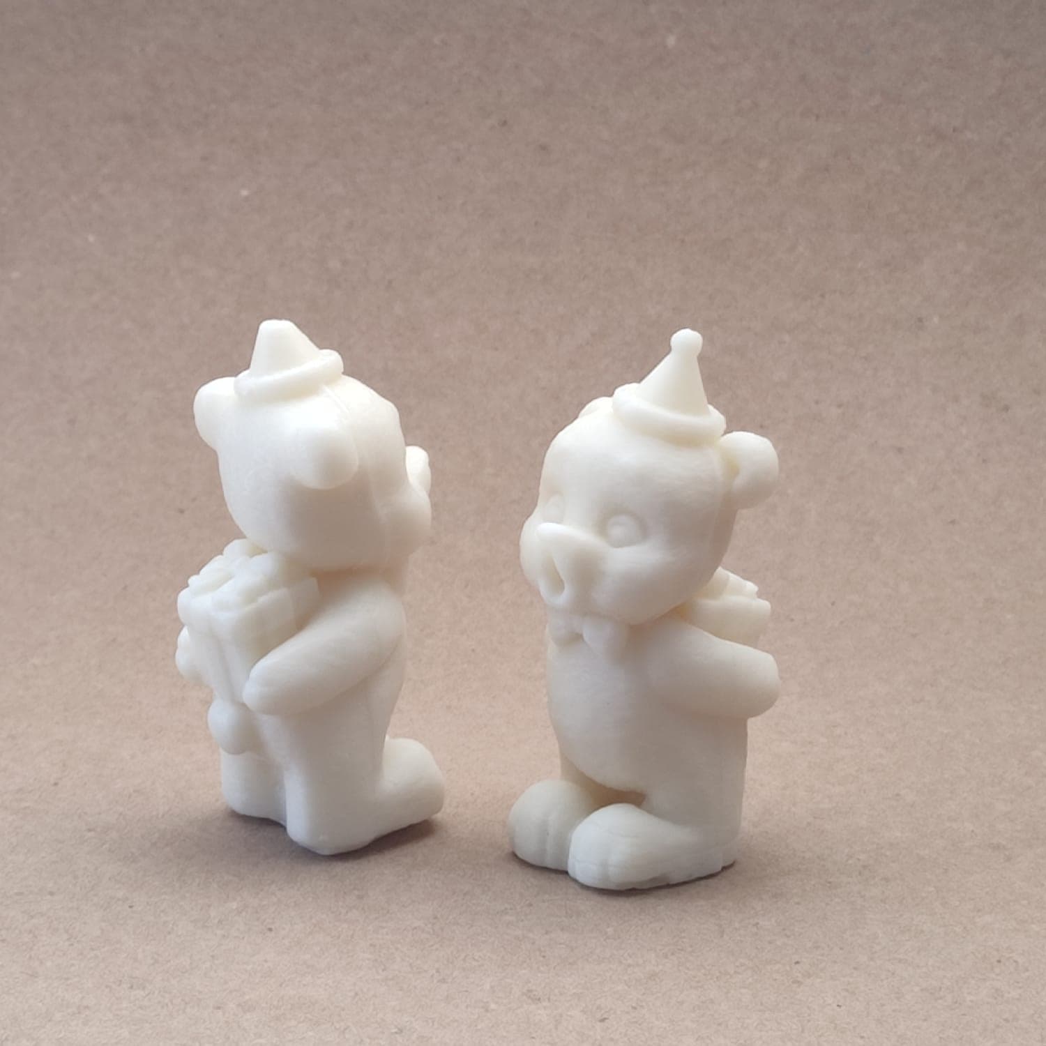 Singing Teddy Hiding Gift Box 2