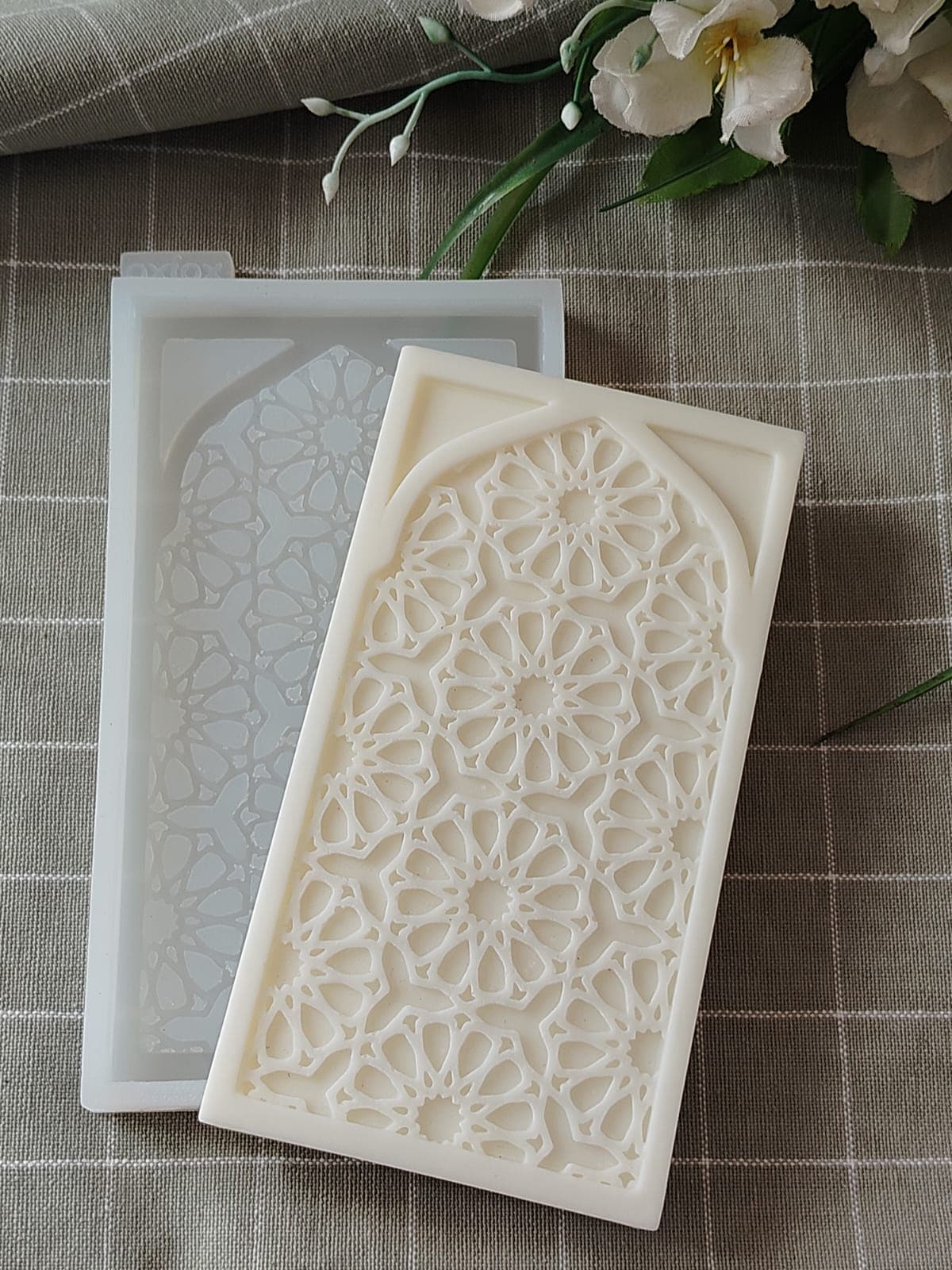 Islamic patterned Choco slab