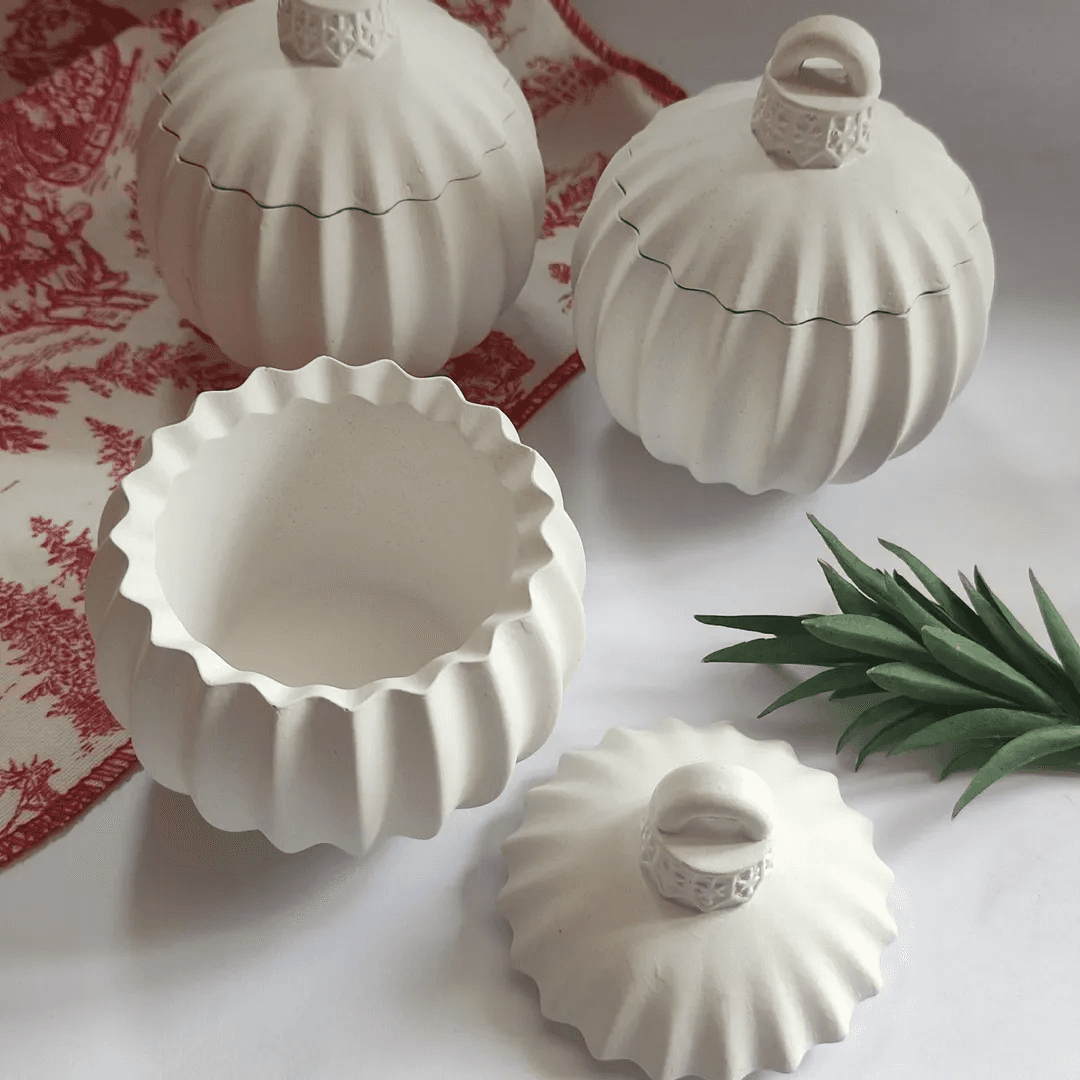 Christmas Bauble with lid