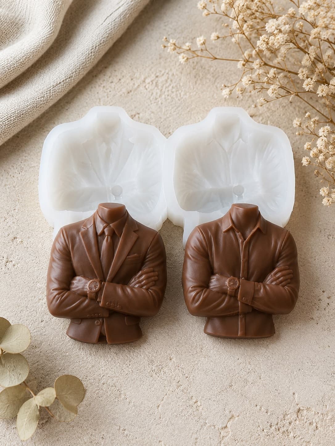 Man in Folded Arms Small Set 4